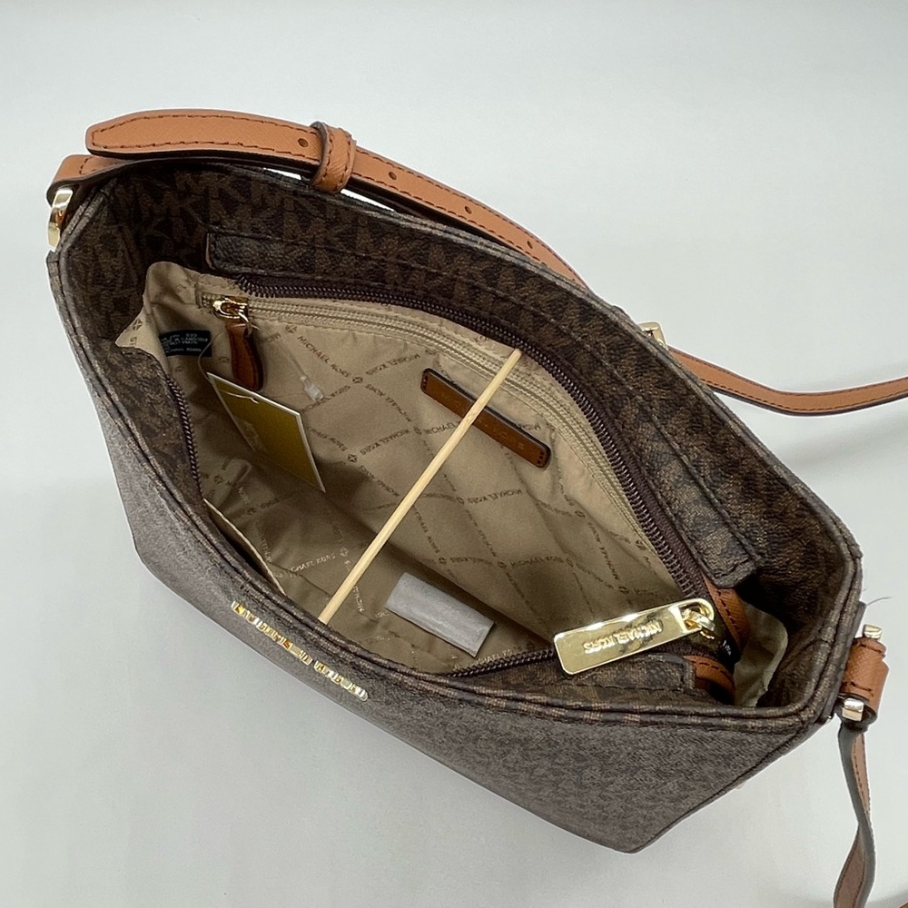 Michael Kors Large Messenger Crossbody Bag - Picture 4 of 10